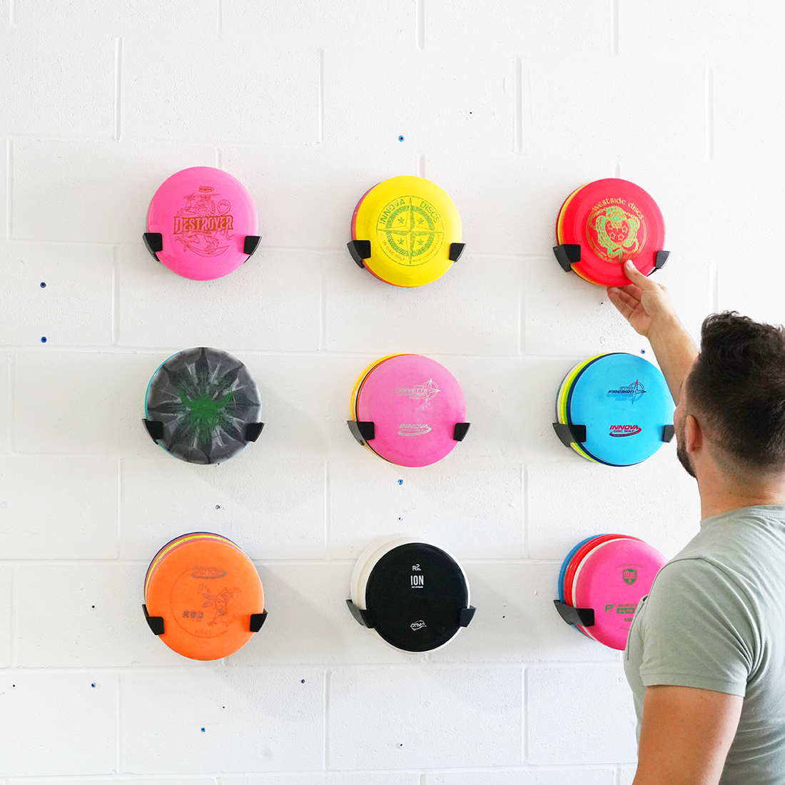 Top 5 Benefits of Using a Disc Holder for Wall Display